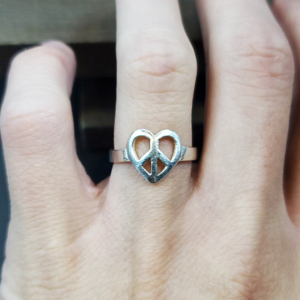 Size 6.75 925 Sterling Silver Cute Heart Ring